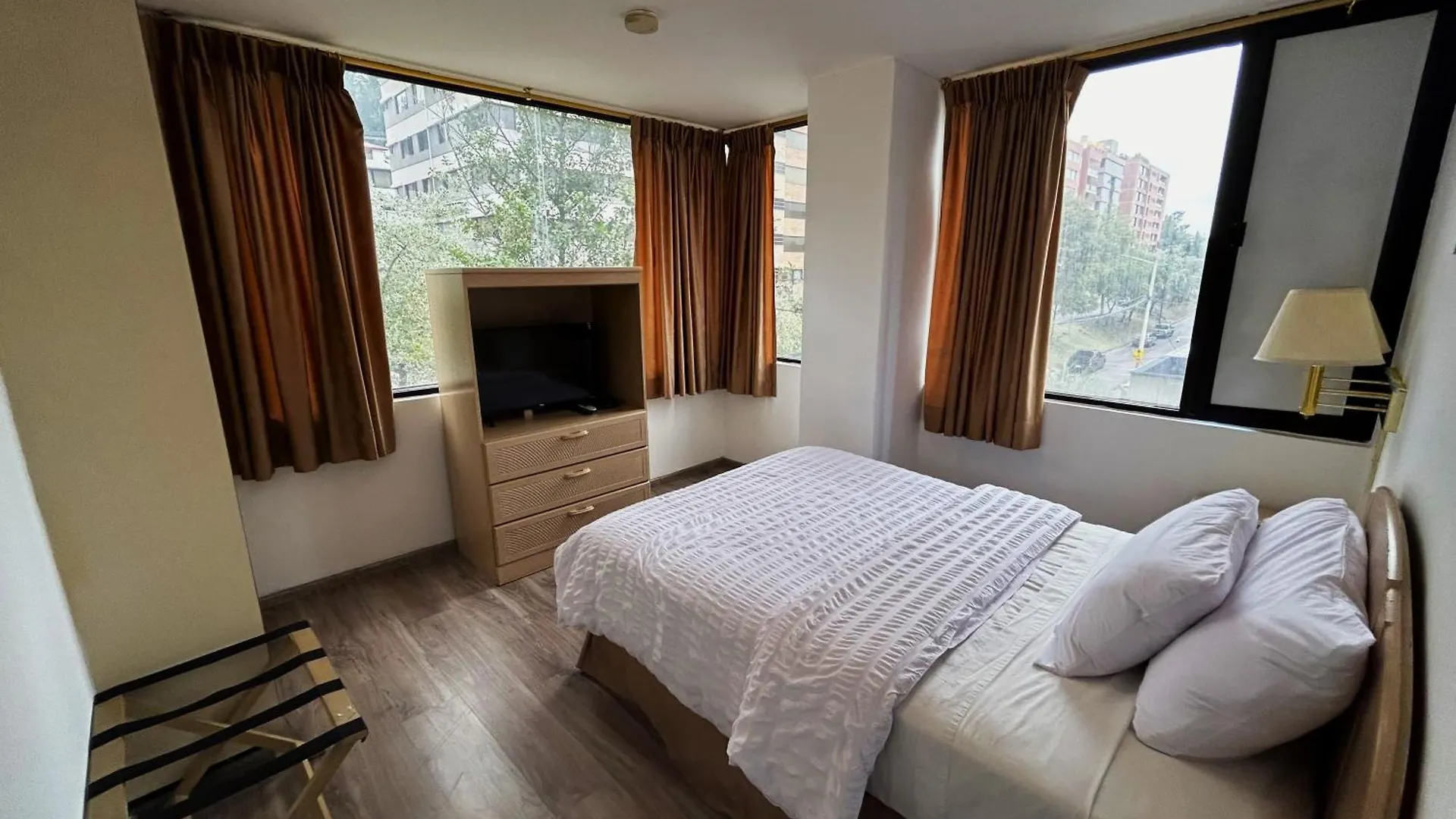 Stanford Suites Hotel Quito 3*,  Ecuador