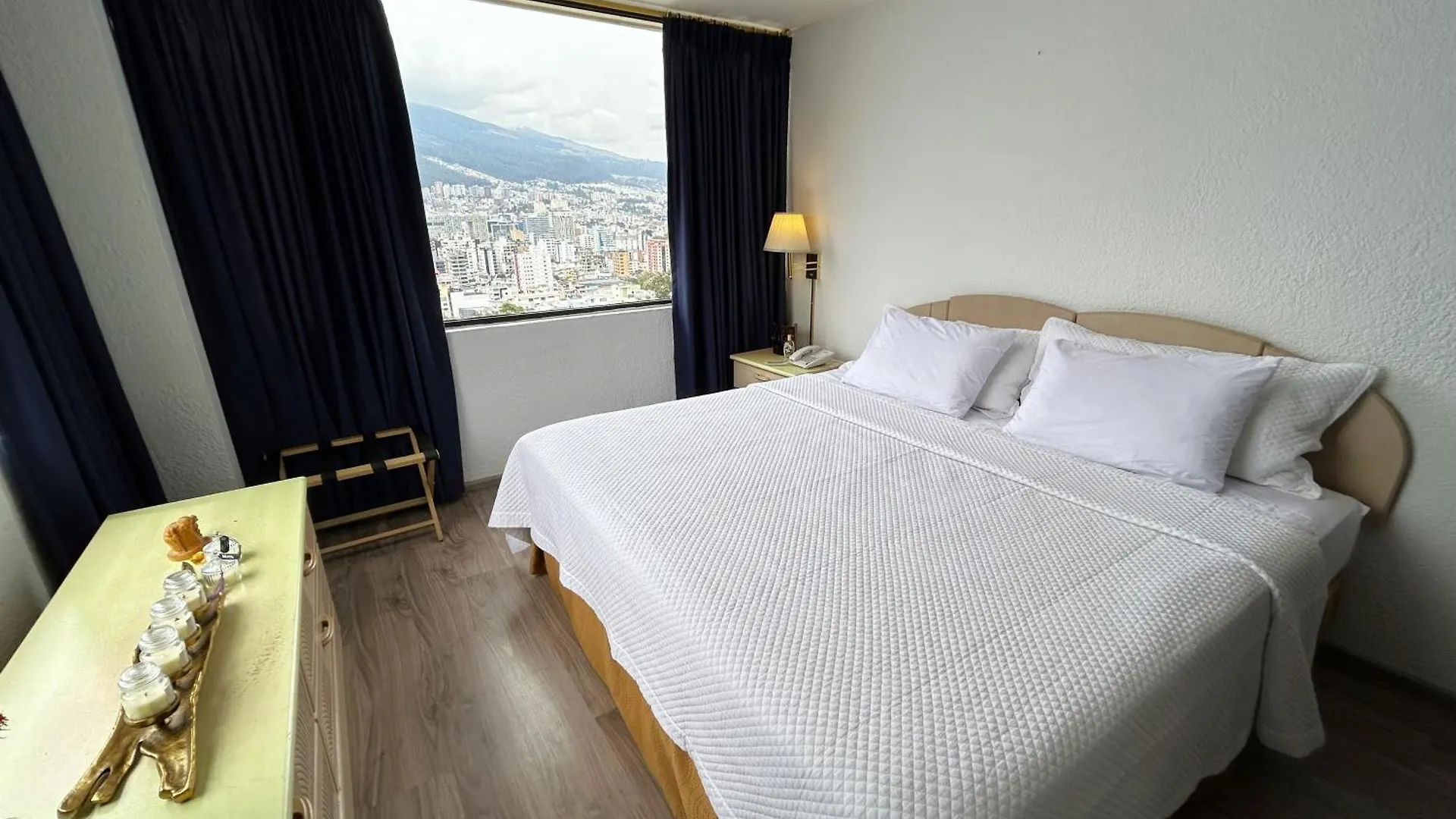Stanford Suites Hotel Quito 3*,